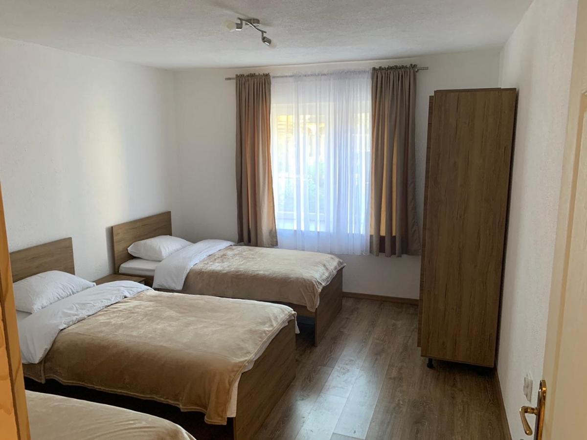 Gusinje Lejla'S Guesthouse מראה חיצוני תמונה
